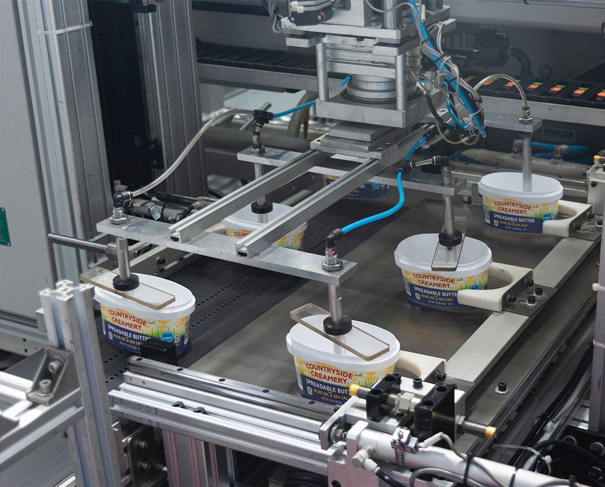 Busy Work Before the New Year’s holiday: The hard preparation of the IML packagings production lines