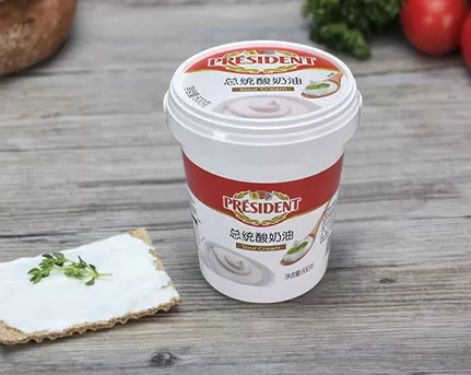 IML cream cheese packaging
