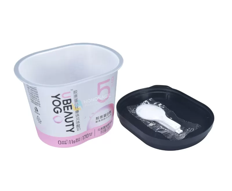 260g Plastic IML oval Yogurt cup with rigid lid and little spoon
