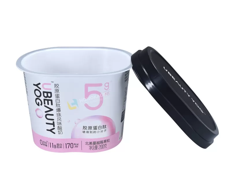 260g Plastic IML oval Yogurt cup with rigid lid and little spoon